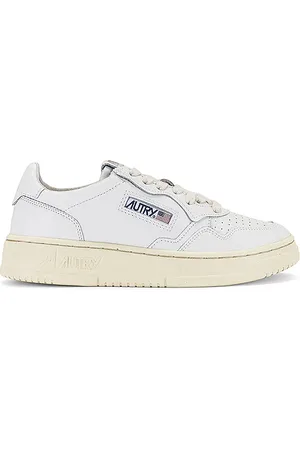Autry 01 Low Sneaker in . Size 38.
