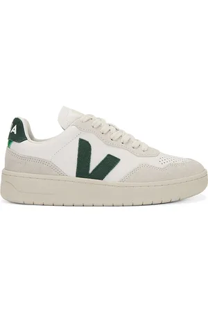 Veja V-90 Sneaker in . Size 37, 38, 39, 40.
