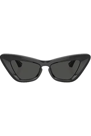 Burberry Cat Eye Sunglasses in .