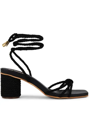 KAANAS Frida Sandal in . Size 5.