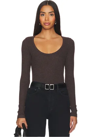 AGOLDE Corey Scoop Neck Tee in . Size S.