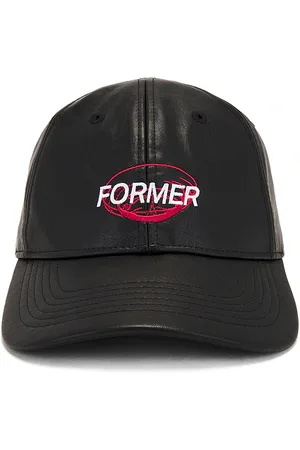 FORMER Coil Leather Cap in .