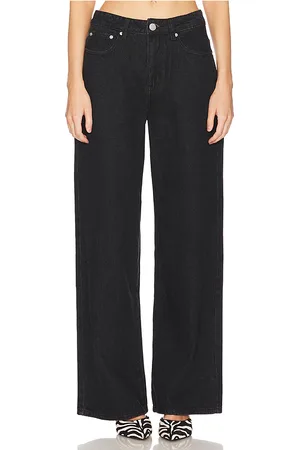 superdown Heather Boyfriend Jean in . Size 26, 27, 28, 30.