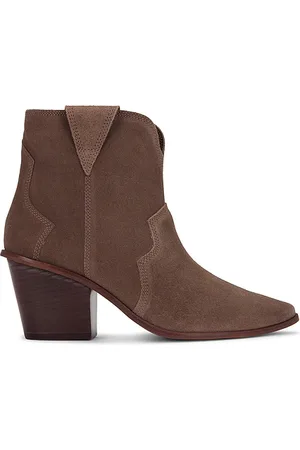 KAANAS Ares Cowboy Ankle Bootie in . Size 11, 8.