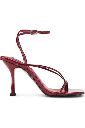 Steve Madden Annie Heel in . Size 6, 6.5, 8, 8.5, 9.5.