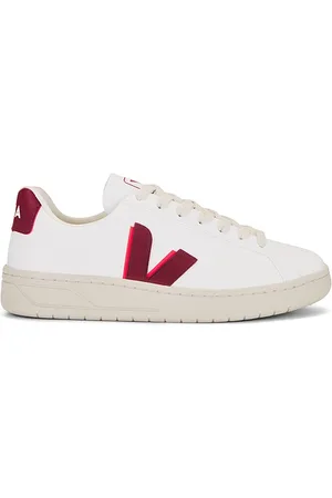 Veja Urca Sneaker in . Size 40, 41.