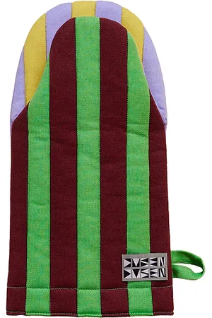 Dusen Dusen Oven Mitt in .