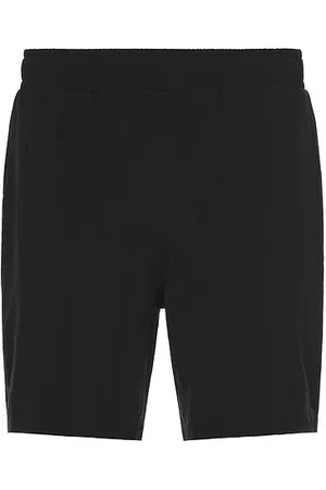Beyond Yoga Pivotal Performance Lined Short in . Size M, XL/1X.