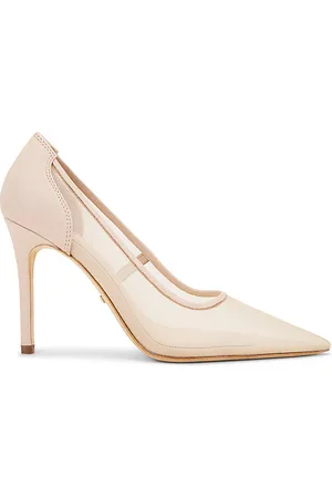 Raye Calista Pump in . Size 5.
