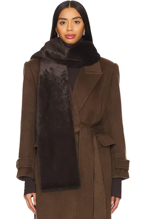 AEXAE Faux Fur Scarf in .