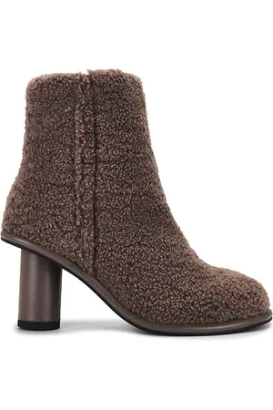 R0AM The Fuzzy Bootie in . Size 11, 12, 7, 9.