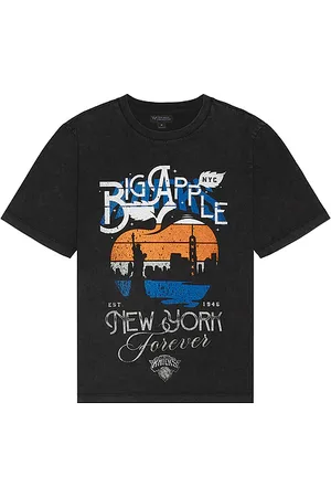 THE WILD COLLECTIVE Big Apple New York Knicks in . Size M, XL/1X.