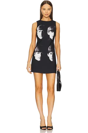 ALICE+OLIVIA Clyde Fitted Shift Dress in . Size 6.