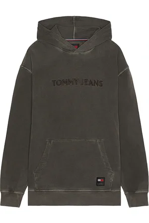 Tommy Hilfiger Relaxed Classic Hoodie in . Size M, XL/1X.