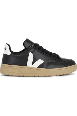 Veja V-12 Sneaker in . Size 37, 38, 39, 40, 41.