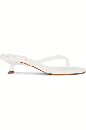Schutz Carolyn Sandal in . Size 8.