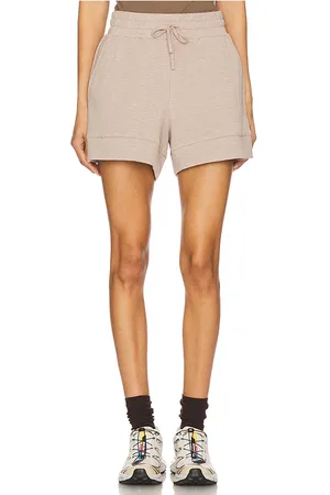 Varley Atrium High Rise Short 4.5 in . Size M, S, XL, XS.