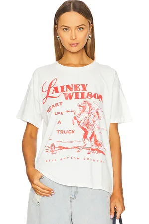 DAYDREAMER Lainey Wilson Bell Bottom Country Merch Tee in . Size M, S, XL, XS.