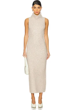 Camila Coelho Noel Maxi Dress in . Size XL.