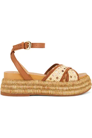 Dolce Vita Wriley Sandal in . Size 6, 6.5, 7, 7.5, 8, 8.5, 9, 9.5.