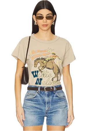 DAYDREAMER Willie Nelson Horse Called Music Reverse Gf Tee in . Size M, S, XL, XS.