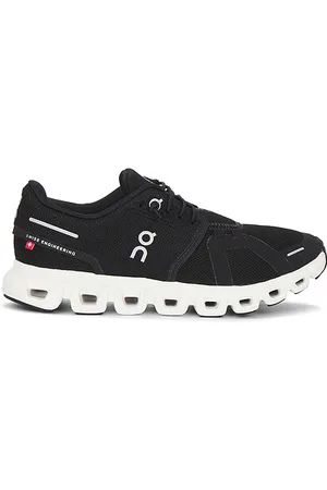 On Running Cloud 6 Sneaker in . Size 6, 6.5, 7, 7.5, 8, 9.5.