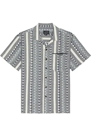 Maui and Sons Dobby Fin Shirt in . Size M, S.