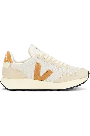 Veja Paulistana Sneaker in . Size 37, 38, 39, 40, 41.