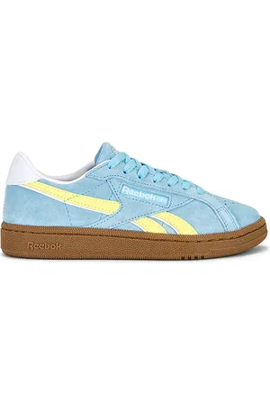 Reebok Heritage Court Sneaker in . Size 6, 6.5, 7, 7.5, 8, 8.5, 9.