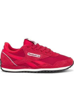 Reebok Heritage Running Sneaker in . Size 7, 7.5, 8.5, 9, 9.5.