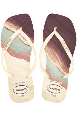 Havaianas Slim Square Trendy Sandal in . Size 35/36, 39/40, 41/42.