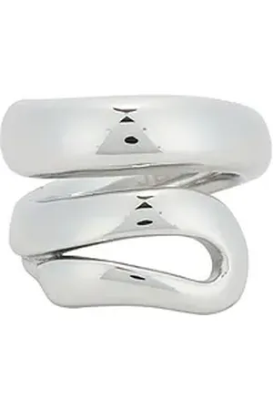 Jenny Sees Ring in . Size 8.