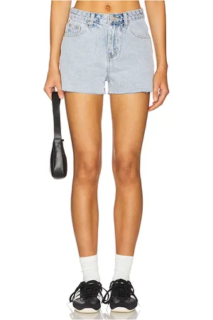 superdown Kiari Short in . Size 24, 25, 26, 27, 28, 29, 30.