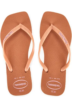 Havaianas Slim Square Logo Sandal in . Size 37/38, 39/40, 41/42.