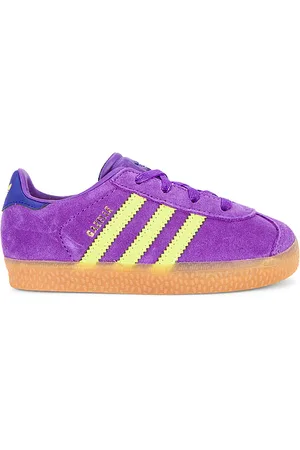 adidas Toddler Gazelle Sneaker in . Size 8, 9.