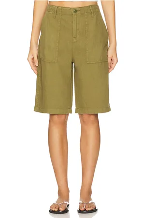 GOOD AMERICAN Lite Linen Bermuda Short in . Size 00, 10, 12, 14, 16, 18, 2, 20, 22, 24, 4, 6, 8.
