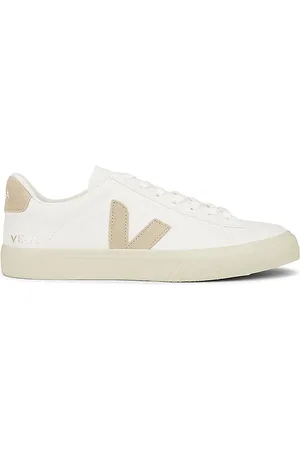 Veja Campo Sneakers in . Size 41, 42, 43, 44, 45, 46.