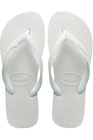 Havaianas Top Sandal in . Size 37/38, 39/40, 41/42, US 11/12/ BRZ 41-42, US 5/6/ BRZ 35-36, US 7/8/ BRZ 37-38, US 9/10/ BRZ 39-40.