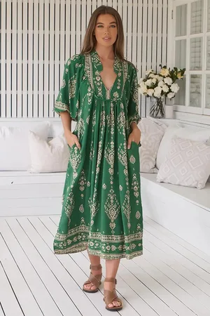 Jaase Boheme Midi Dress: Piping Defined Bust Slimline Smock Dress in Kiva Print