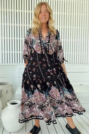 Jaase Ria Midi Dress: Button Down Tiered Dress with 3/4 Sleeves in Super Nova Print