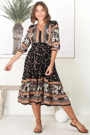 Jaase Eve Midi Dress: V Neck Tiered Dress with Option Waist Tie in Eternity Print