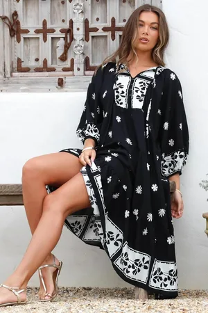 Salty Crush Kamali Midi Dress - Batwing Sleeve Smock Dress with Lace Detailing in Marjo Print
