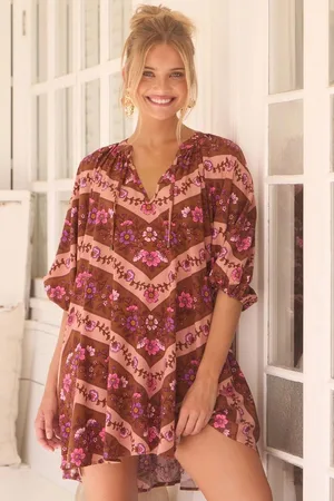 Jaase Cove Mini Dress: Relaxed V Neck Smock Dress in Savanna Print