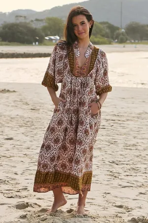 Jaase Boheme Midi Dress: Slimline Smock Dress in Wild Gypsy Print