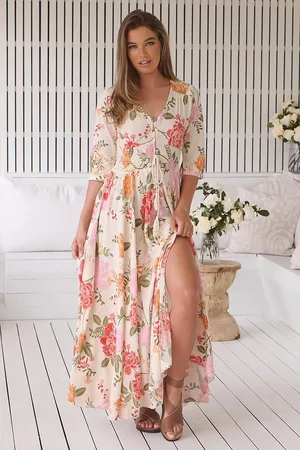 Jaase Indiana Maxi Dress: Lace Back Shirred Waist A-Line Dress with Handkerchief Hemline in Verbena Print