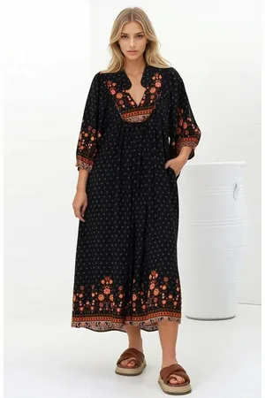 Jaase Boheme Midi Dress: Slimline Smock Dress in Emmery Print