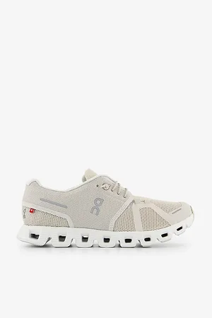 On Running Cloud 5 Mesh Low-top Trainers