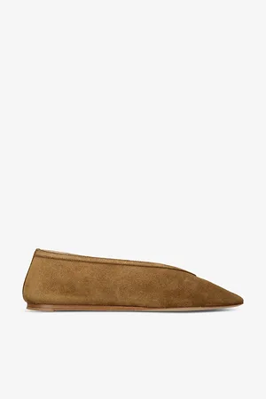 Le Monde Beryl Luna Pointed-vamp Leather Pumps
