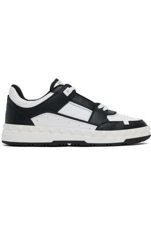 VALENTINO GARAVANI Black & White Freedots Low-Top Sneakers