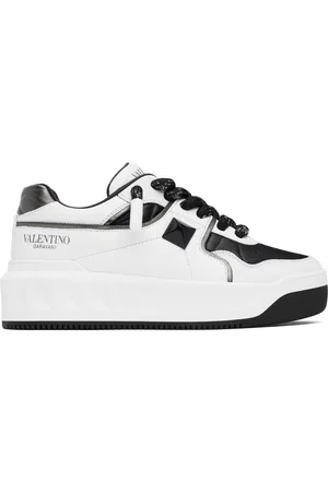 VALENTINO GARAVANI White & Black One Stud XL Nappa Leather Low-Top Sneakers